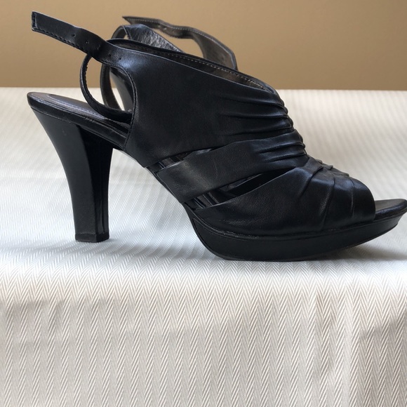 Naturalizer Slingback Peeptoe shoes - Picture 2 of 5